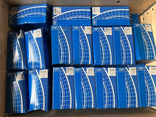 149 kg net automotive bearings from skf - afbeelding 1 van  1
