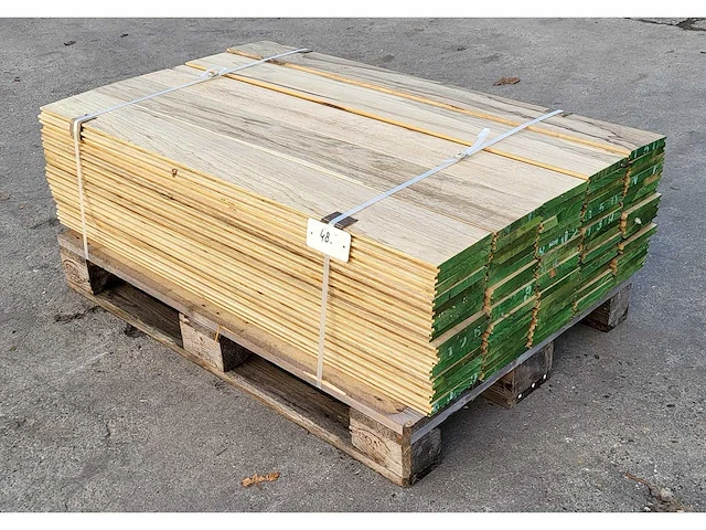 14.9m2 afrikaans eiken vloerdelen 18 x 140 mm, lengte 125cm ( 85x ) - afbeelding 1 van  6