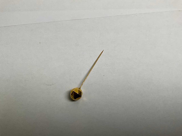14k gouden mutsenspeld (1,2 gram) - afbeelding 2 van  4