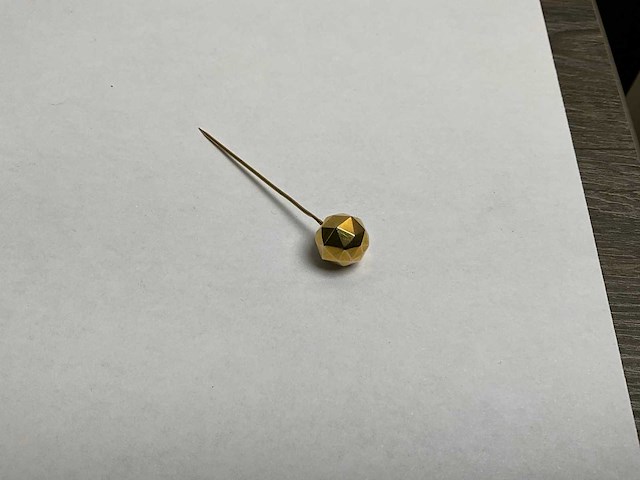 14k gouden mutsenspeld (1,2 gram) - afbeelding 3 van  4