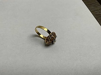 14k gouden ring, rosette granaat en cultivé parel (3,9 gram) - afbeelding 4 van  5