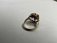 14k gouden ring, rosette granaat en cultivé parel (3,9 gram) - afbeelding 5 van  5