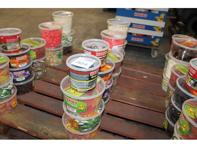 15 emmers snoepgoed haribo. - afbeelding 1 van  2