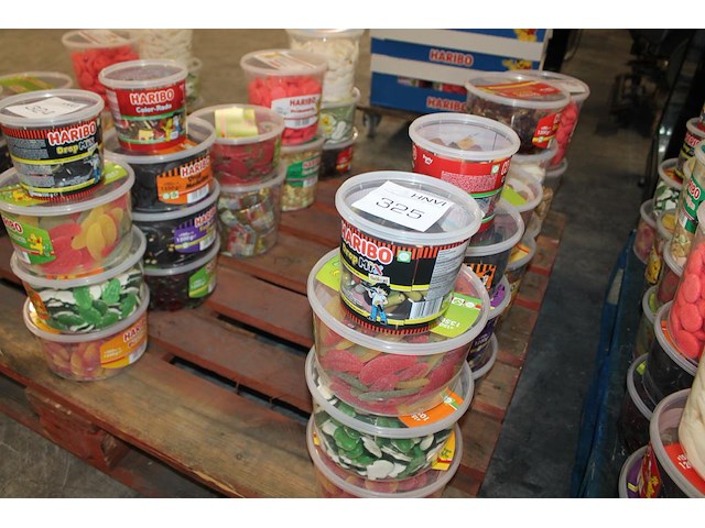 15 emmers snoepgoed haribo. - afbeelding 1 van  2