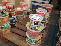 15 emmers snoepgoed haribo. - afbeelding 1 van  2