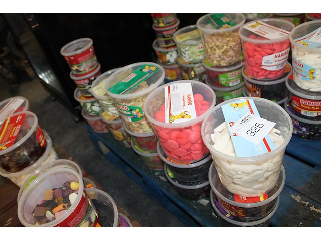 15 emmers snoepgoed haribo. - afbeelding 2 van  2