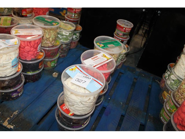 15 emmers snoepgoed haribo. - afbeelding 1 van  2
