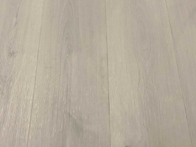 15 m2 laminaat plank - 1200 x 190 x 8 mm - afbeelding 1 van  3