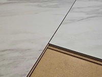 15 m2 laminaat tegel - 635 x 327 x 8 mm - afbeelding 1 van  1