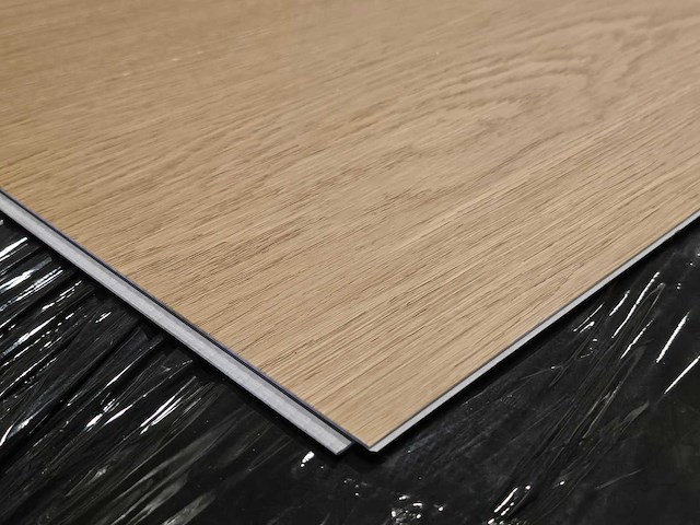 15 m2 pvc spc click plank - 1220 x 228 x 5 mm - afbeelding 1 van  1