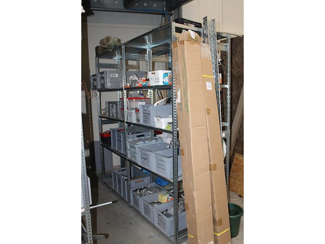 15 meter magazijnstelling met diepte 40 cm en hoogte 220 cm. excl. inhoud en ophalen na 13:00. - afbeelding 4 van  4