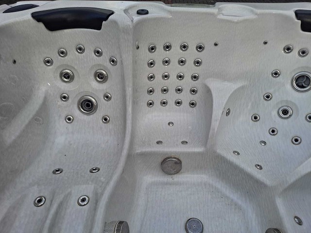 15 persoons dubbele cabine jacuzzi en buitenspa - afbeelding 22 van  56