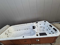 15 persoons dubbele cabine jacuzzi en buitenspa - afbeelding 25 van  34