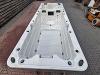 15 persoons dubbele cabine jacuzzi en buitenspa - afbeelding 53 van  56