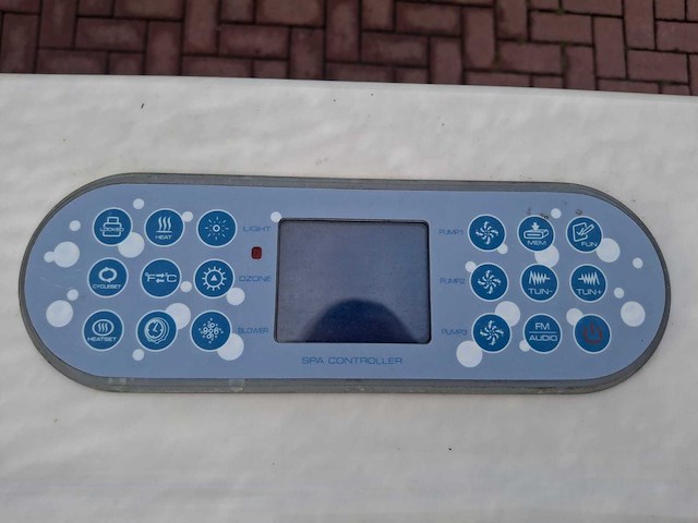 15 persoons dubbele cabine jacuzzi en buitenspa - afbeelding 38 van  56