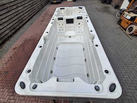 15 persoons dubbele cabine jacuzzi en buitenspa - afbeelding 5 van  56