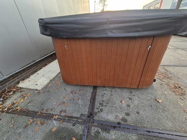 15 persoons dubbele cabine jacuzzi en buitenspa - afbeelding 14 van  34