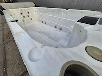 15 persoons dubbele cabine jacuzzi en buitenspa - afbeelding 15 van  34