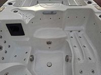 15 persoons dubbele cabine jacuzzi en buitenspa - afbeelding 35 van  56