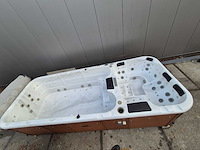 15 persoons dubbele cabine jacuzzi en buitenspa - afbeelding 12 van  34