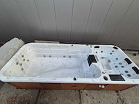 15 persoons dubbele cabine jacuzzi en buitenspa - afbeelding 34 van  34
