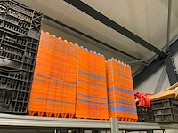 15 secties legbordstelling incusief inhoud diverse landbouw gerelateerde inventaris - afbeelding 3 van  26