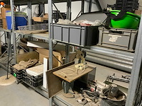 15 secties legbordstelling incusief inhoud diverse landbouw gerelateerde inventaris - afbeelding 15 van  26