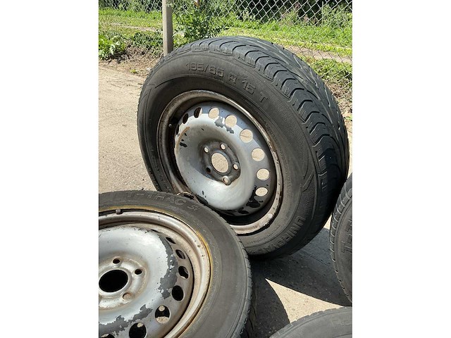 15” velg met band - 195/65 r 15 (4x) - afbeelding 9 van  10