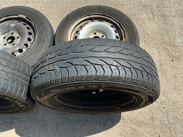 15” velg met band - 195/65 r 15 (4x) - afbeelding 10 van  10