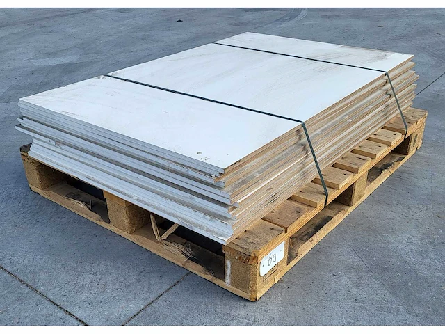 15 x wisa berkentriplex garant 12mm , met paintfilm ( 15 m2 ) - afbeelding 5 van  5
