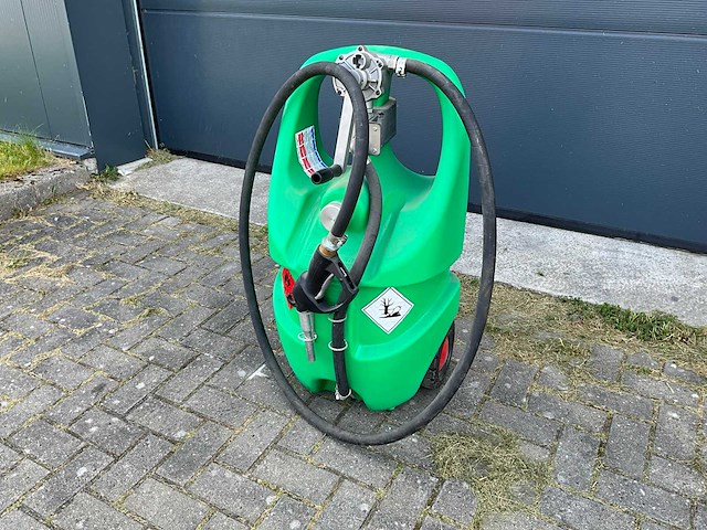 150 ltr. benzineopslagtank met tankpistool - afbeelding 1 van  8
