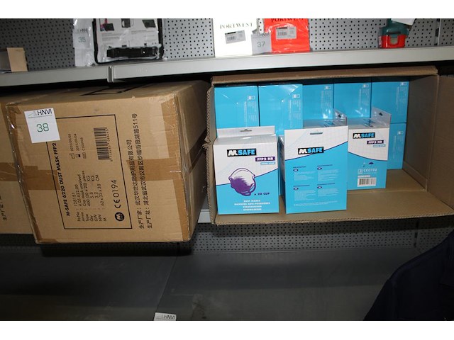 1560 stofmaskers m-safe 6220 ffp2 in vier overdozen. totaal 1560 stuks. - afbeelding 4 van  4