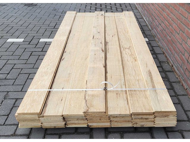 15m2 afrikaans eiken 18 x 140 mm vloerdelen, lengte 240cm ( 45x ) - afbeelding 1 van  4