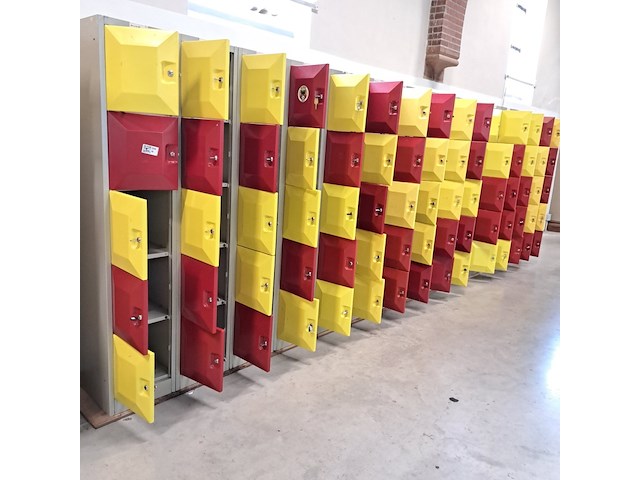 15x lockerkast rood en geel - afbeelding 1 van  5