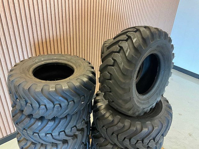 15x ongebruikt continental 23x9-10 industrie band - afbeelding 8 van  8
