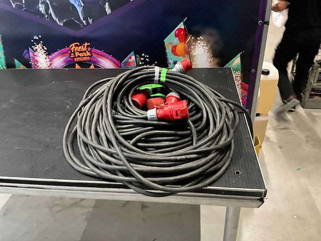 16 amperkrachtstroom kabel (4x) - afbeelding 1 van  3