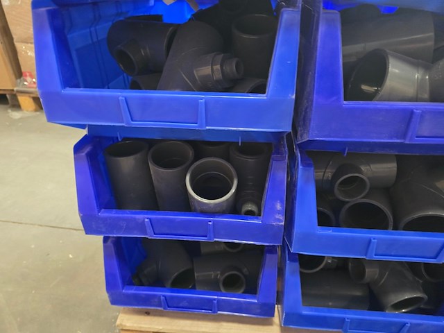 16 bakken met druk pvc koppelingen kruizinga - afbeelding 2 van  11