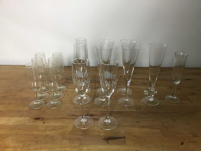 16 champagne flut - glass - afbeelding 1 van  4