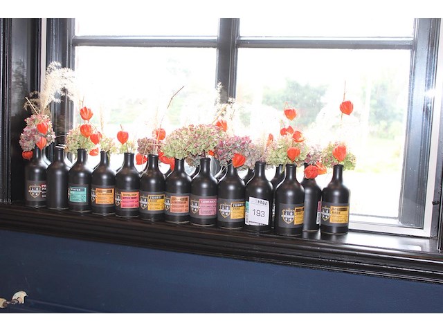 16 decoratieve tafelflesjes hertog jan. - afbeelding 1 van  2