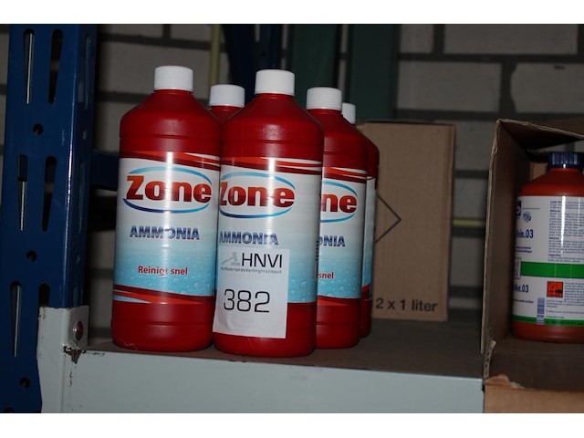 16 flessen ammonia zone. - afbeelding 1 van  2