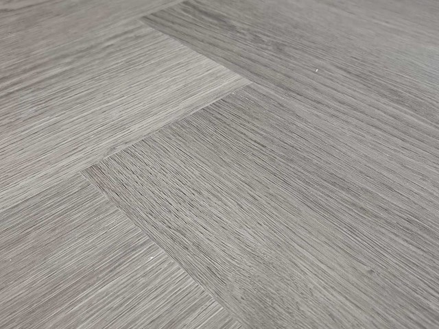 16 m2 pvc spc click visgraat - 750 x 150 x 5 mm - afbeelding 1 van  3