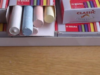 16 pakken van 10 doosjes back to school krijtjes - afbeelding 3 van  5
