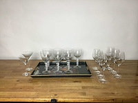 16 wijnglazen met dienblad - glass - afbeelding 1 van  5
