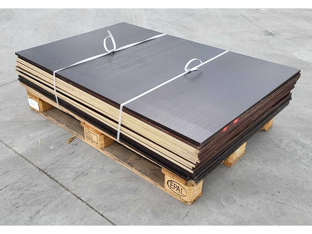 16 x berken betonplex 12mm antislip ( 16.6 m2 ) - afbeelding 3 van  6