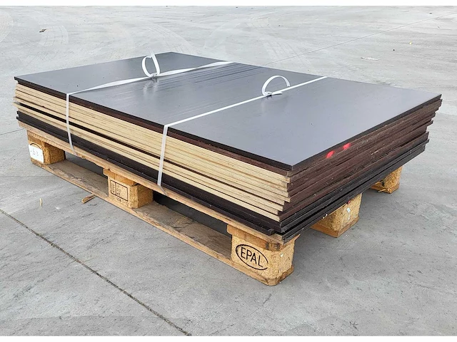 16 x berken betonplex 12mm antislip ( 16.6 m2 ) - afbeelding 6 van  6