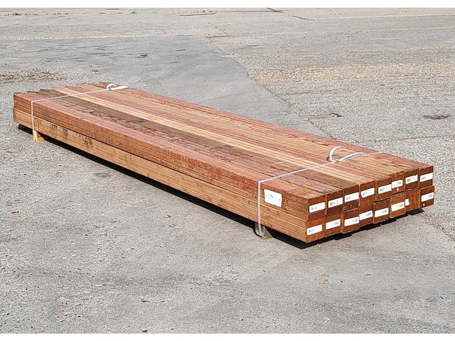 16 x kapur palen 90 x 90mm met punt , lengte 305cm - afbeelding 3 van  4