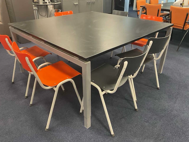 160x160cm kantinetafel (2x) - afbeelding 1 van  2