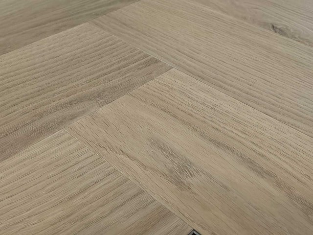 165 m2 pvc spc click visgraat - 520 x 150 x 4 mm - afbeelding 1 van  2