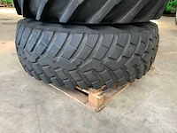 16.9r28 banden met velg - afbeelding 3 van  8
