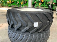 16.9r28 banden met velg - afbeelding 4 van  8